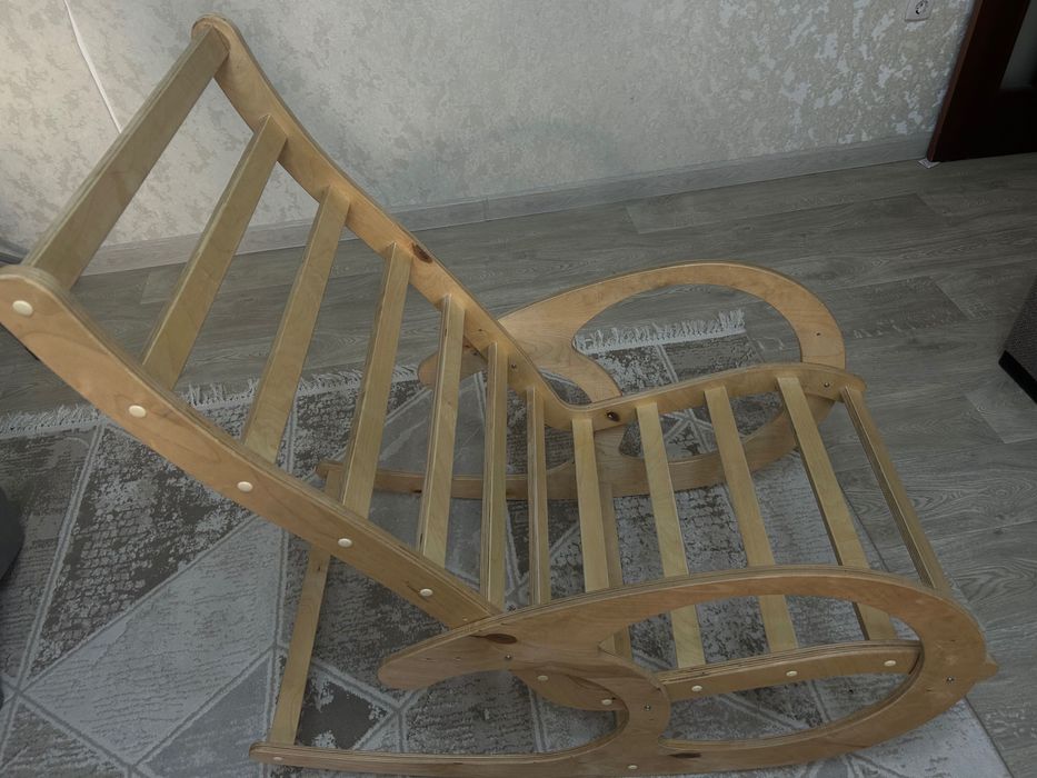 Продается кресло-качалка ,состояние отличное