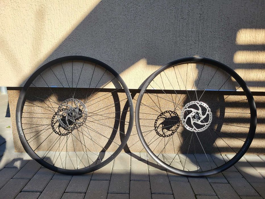 Set roti bicicleta noi 12x100/142