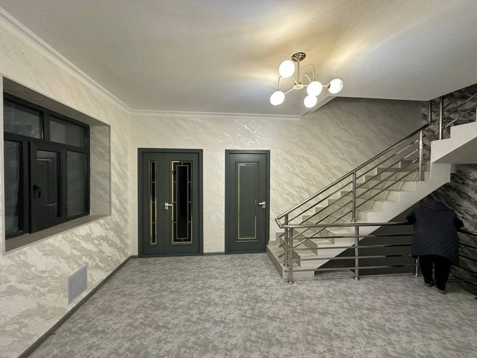 2 сотокли 2 қаватли 6 хонали енги коттедж сотилади