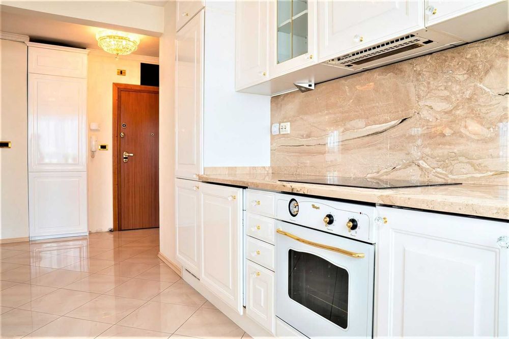 Продава се Тристаен апартамент в София, Лозенец - 147 кв.м за 1429 €/кв.м - Снимка #2