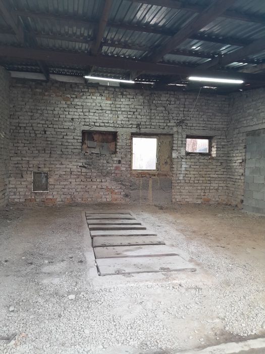 Сдам в аренду гараж,склад