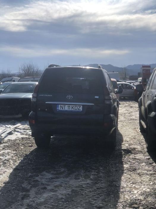 dezmembrez toyota land cruiser j12