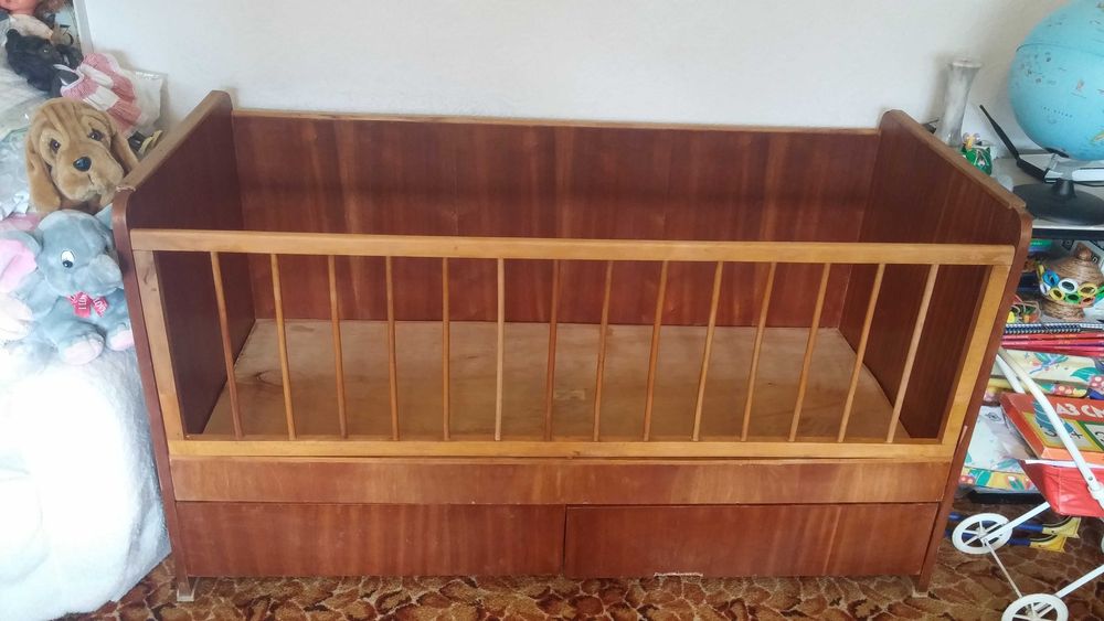 Детско легло използвано.