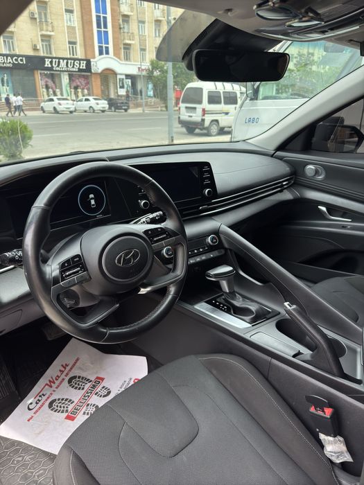 Hyundai Elantra 2021