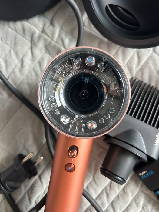 Новый фен dyson nural