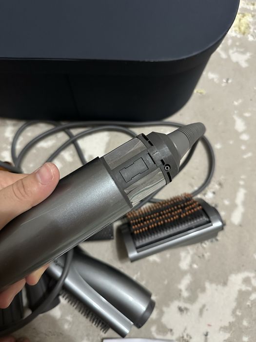 Dyson airwrap стайлер