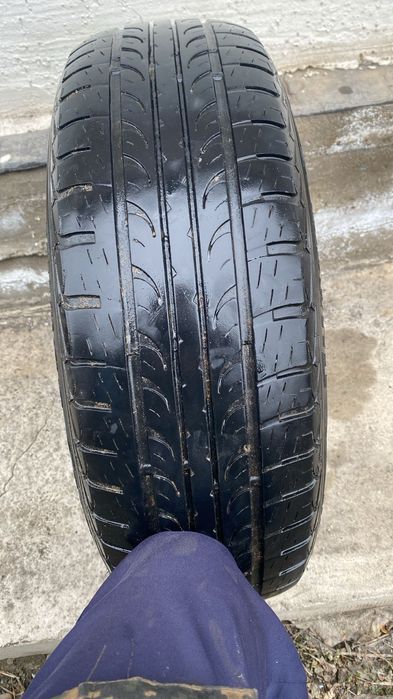 Продам диск с летней покрышкой на ауди