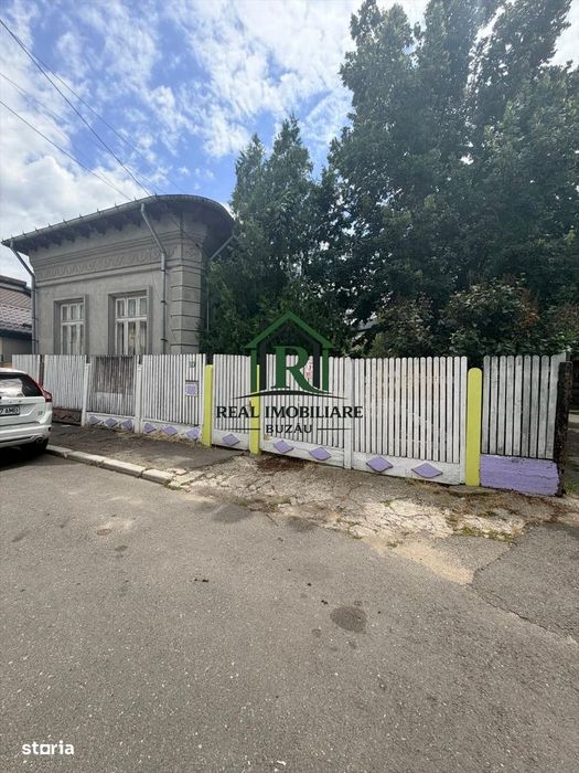 Casa si teren zona centrala - pretabil activitati comerciale !!