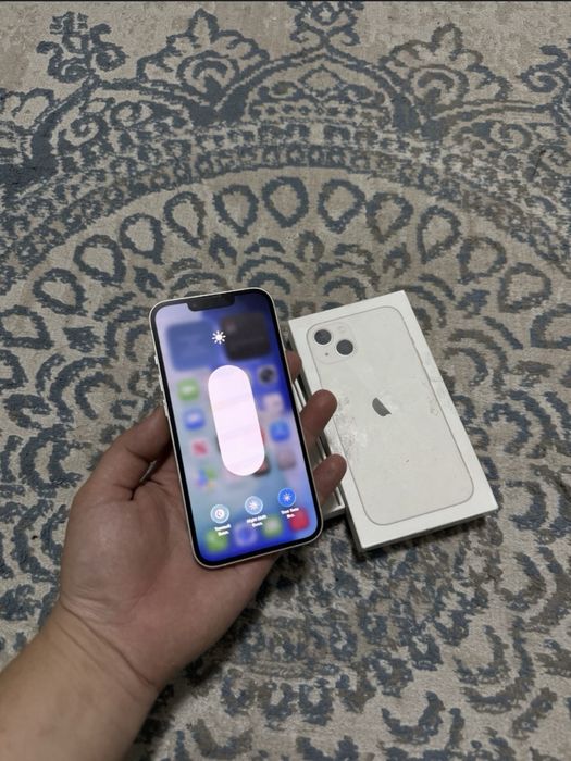Продам iPhone 13 в идеальном состоянии