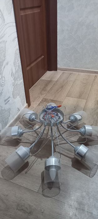 люстра 8 рожковая