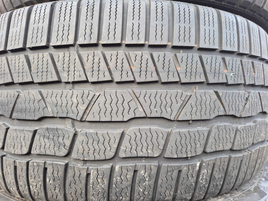2 Anvelope de IARNA - 255/40/18 - Continental - APP NOI DOT 2016