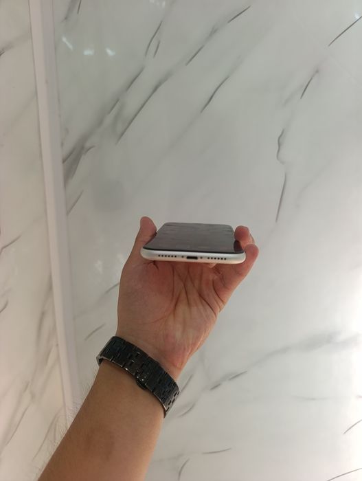 Iphone 11 sotiladi