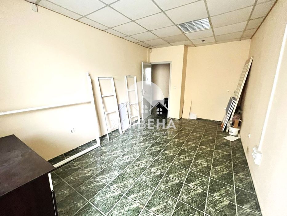 Продава офис до Червен площад, площ 136 кв.м