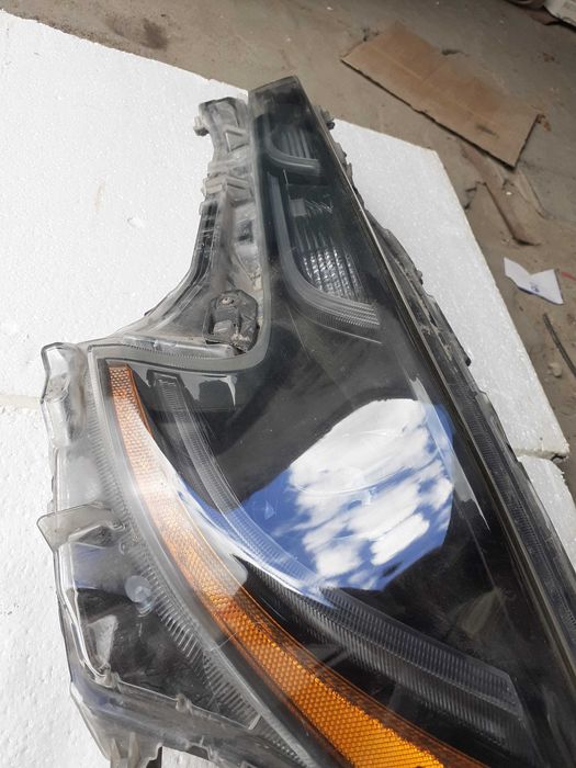 Фара передняя Toyota Corolla E210