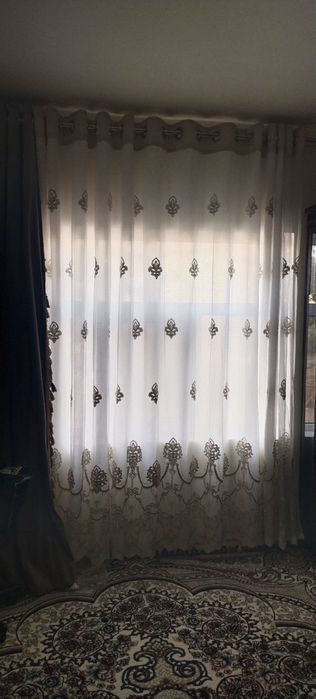 3 xonali dom sotiladi