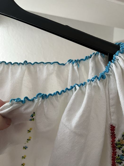 Camașa traditionala- ie cu pietricele