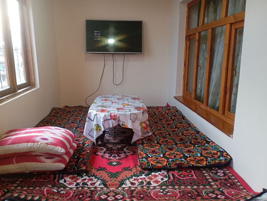 Qora /qamish 2/5 da 2honali kvartira soriladisrochni 55 000y.e