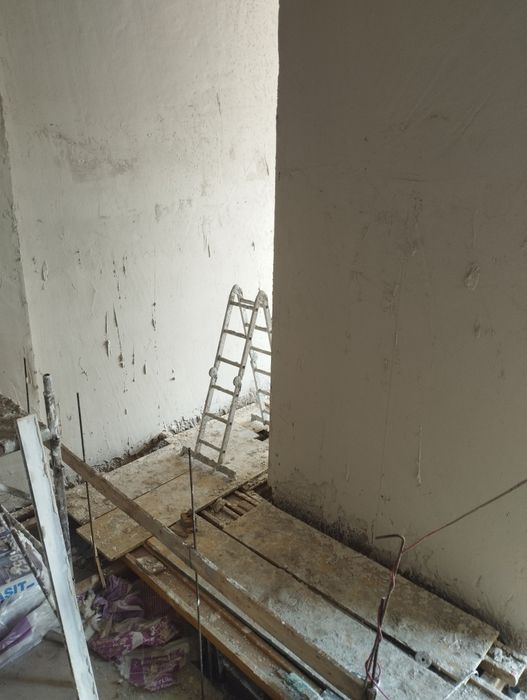 Execut tencuială mecanizata var ciment și ipsos
