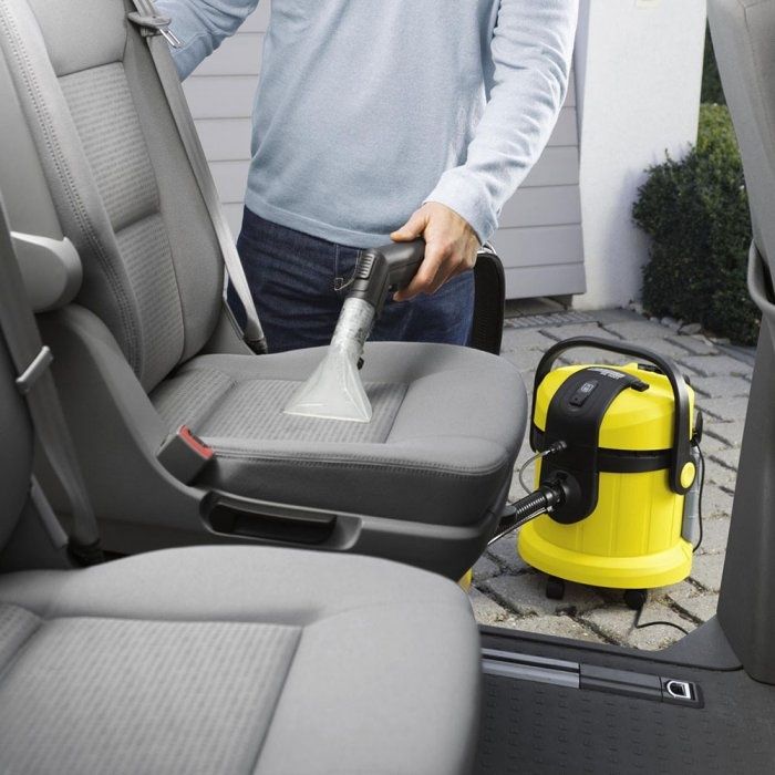 Професионално почистване с перяща прахосмукачка