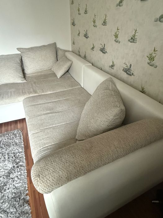Canapea colțar extensibilă L, crem/bej,stare foarte bună, confortabilă