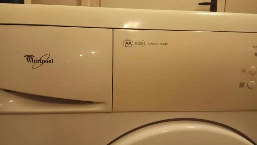 Пералня Whirlpool AWO/R 5040 на части.