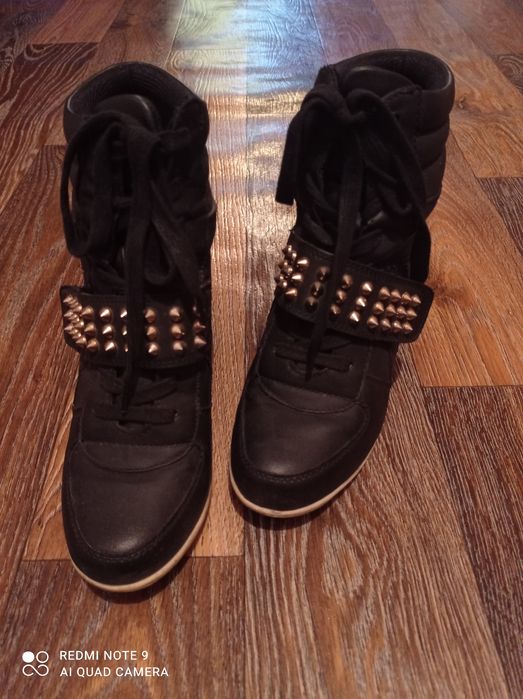 Женские ботинки 38 размер