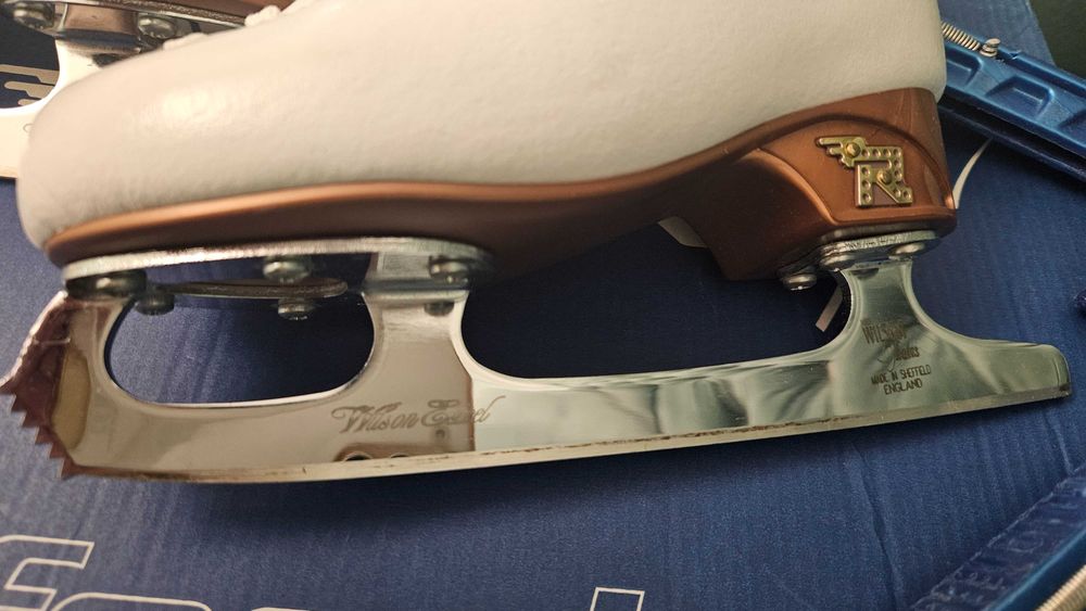 Коньки фигурные детские