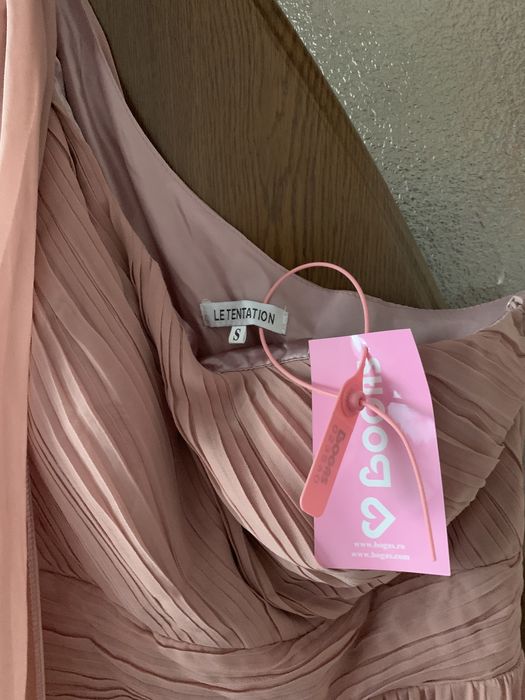 Rochie Bogas marime S roz pudra noua xu eticheta