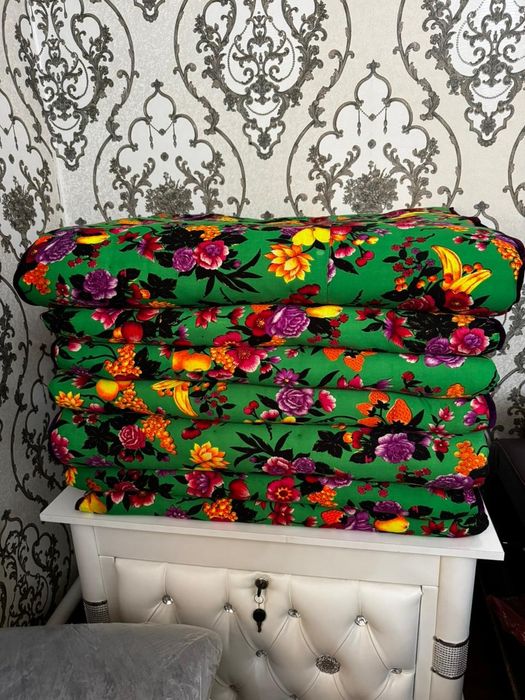 Продается матрасы и одеяло. Чистые, мягкие, отличные одеяло и матрасы.