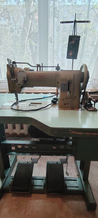 Немска и руска шевни машини за всякакви кожи+подарък оверлог