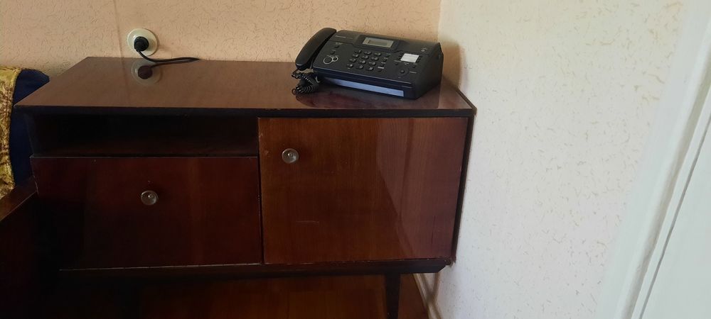 Диван. Два кресла и тумба