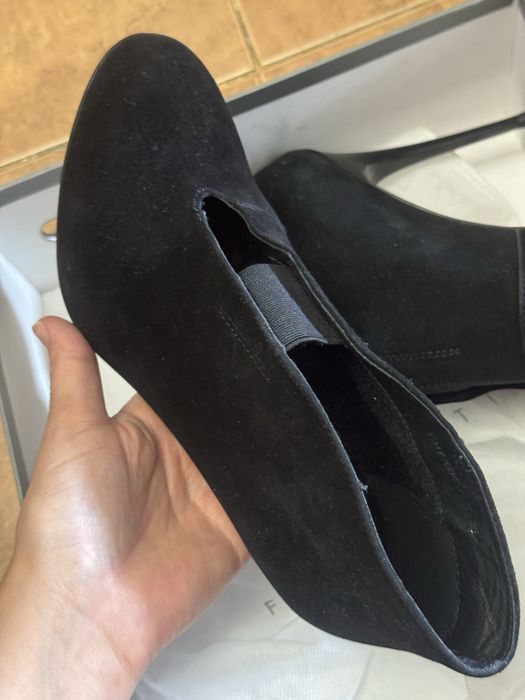 Ботильоны замшевые