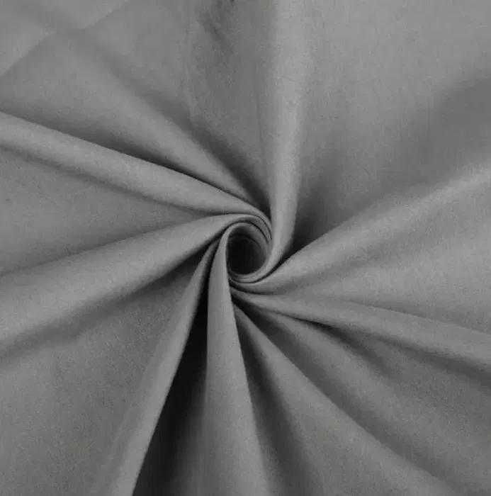 Фото аксесоари: светкавица и софтбокс, лайтбокс, жираф, фон, стойка