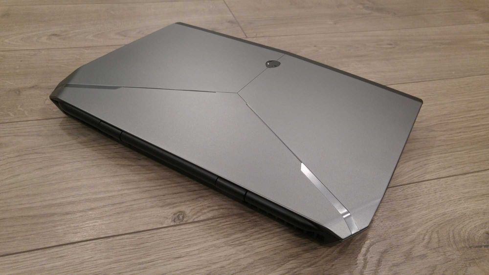 laptop gaming alienware defect ,intel core i7- ,video 4 gb gtx, 17,3"