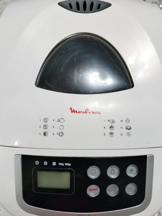 Продам Хлебопечку в отличном состоянии