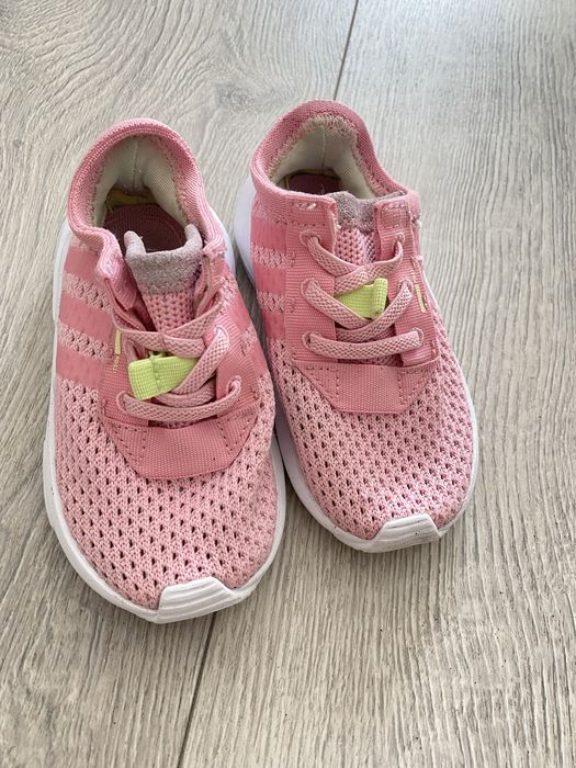 Adidasi adidas marime 21