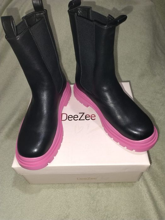 Botine DeeZee mărimea 36