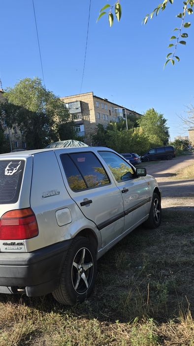 Volkswagen   Golf 3
