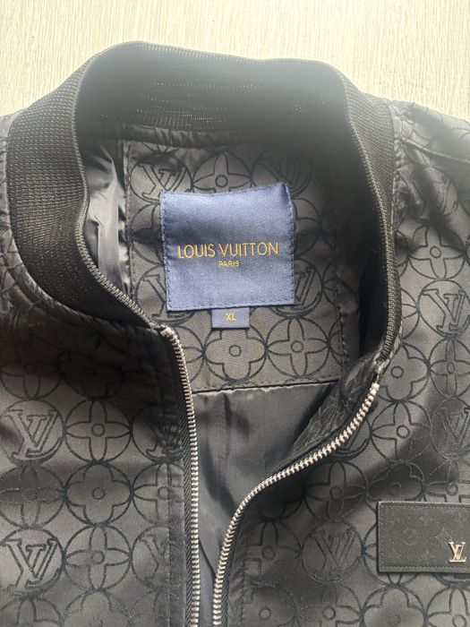 Jacheta Louis Vuitton neagra, XL