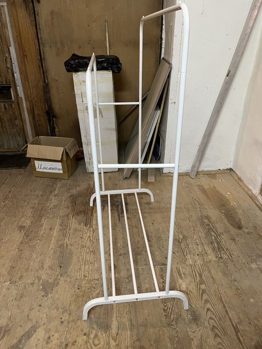 Напольная вешалка