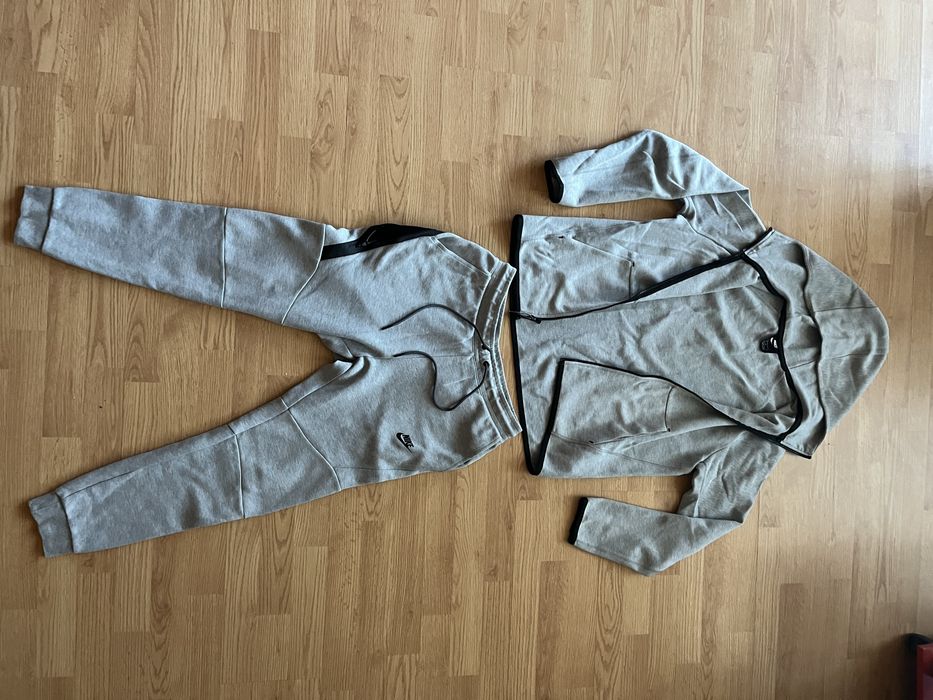 Nike tech gri old season