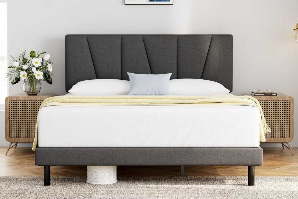 Pat dublu cu tablie 140x200 cm - Livrare Gratuita