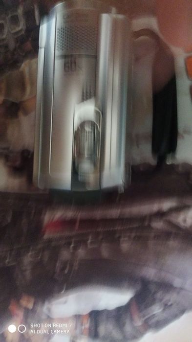 Foto aparat , holati yaxshi ishlatilmagan yangi turibdi  qirilmagan