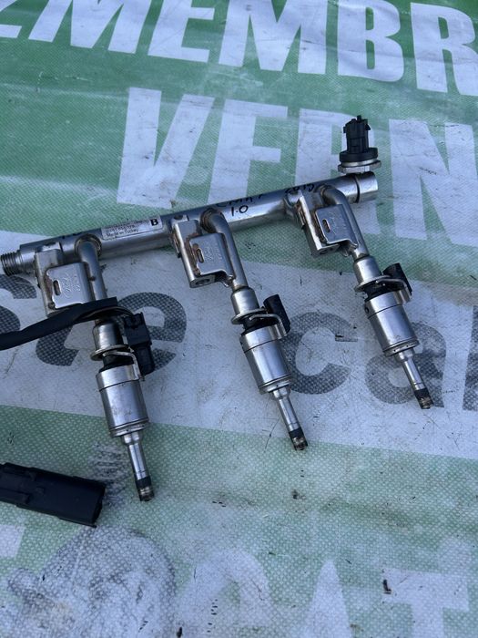 Rampă injectoare completă Ford Focus C Max 1.0 benzină Ecoboost 2015