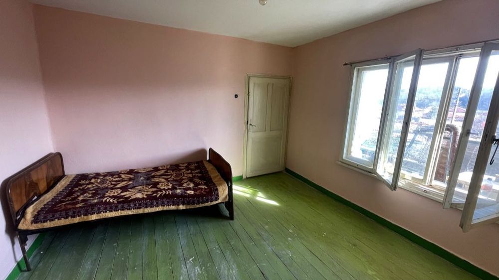 Продавам Къща с Нови Извор