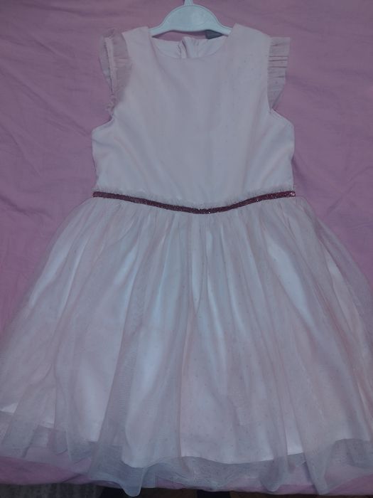 Страхотна много сладка рокля!