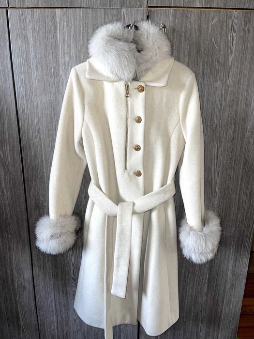 палто бяло беж слонова кост естествен косъм лисица и кашмир яке дамско