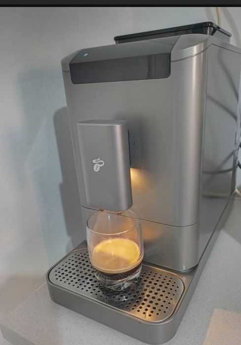 Espressor automat TCHIBO Esperto 2 Caffe  in garanție