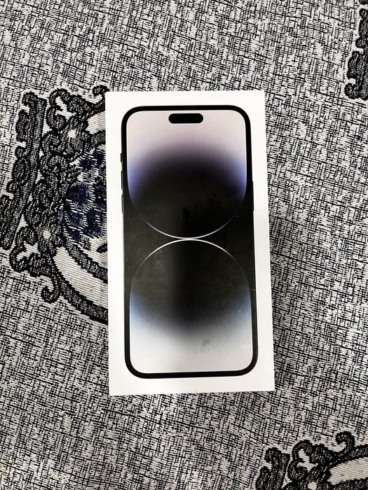 Продам Айфон 14 про макс