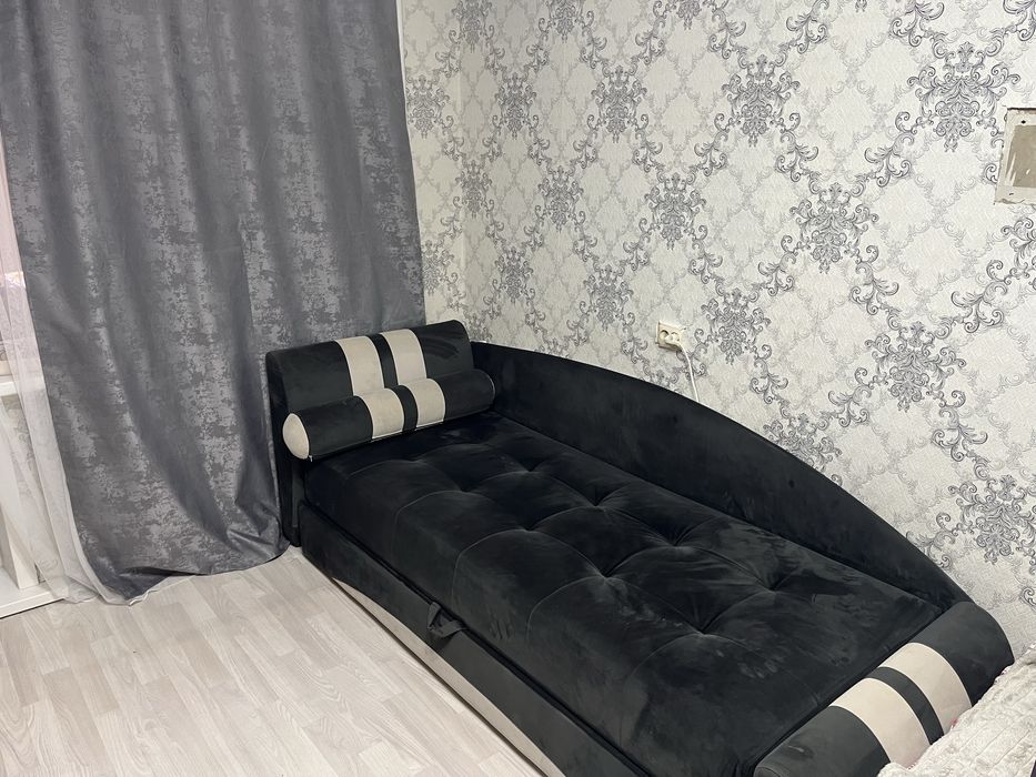 Продам диван б/у